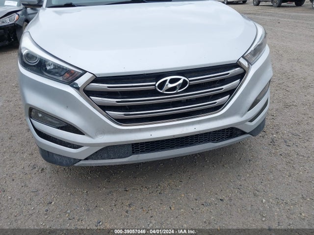 Hyundai Tucson Limited 2018 KM8J3CA24JU644197 Image 17