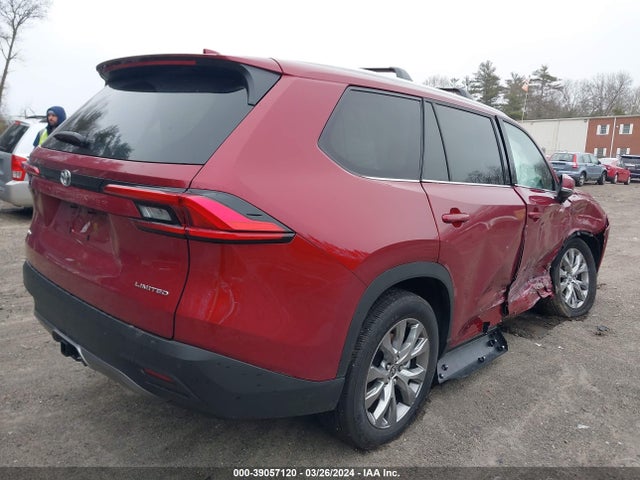 Toyota Grand Highlander Limited 2024 5TDAAAB55RS022232 Image 4