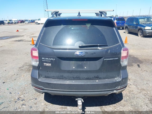 Subaru Forester 2.5i Premium 2018 JF2SJAEC1JH536541 Image 16