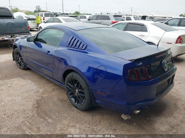 Ford Mustang V6 2014 1ZVBP8AM7E5330536 Image 3