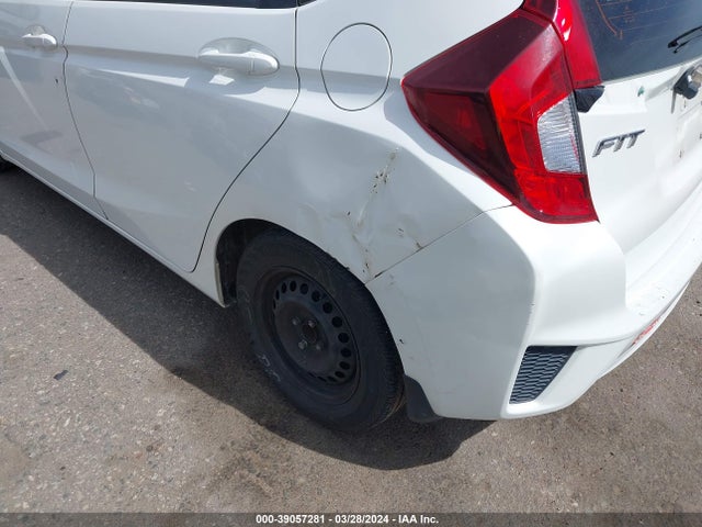 Honda FIT LX 2016 JHMGK5H54GX021567 Image 6