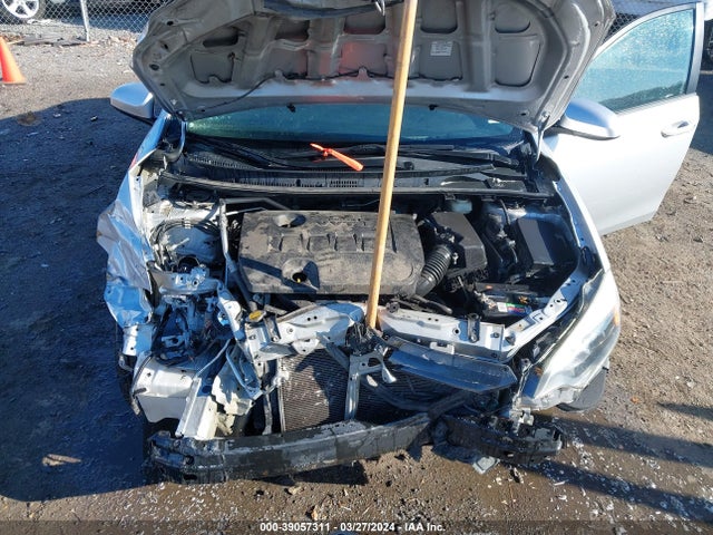 Toyota COROLLA LE 2015 5YFBURHE9FP257402 Image 10