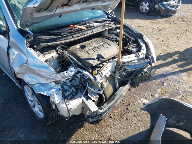 Toyota COROLLA LE 2015 5YFBURHE9FP257402 Image 6