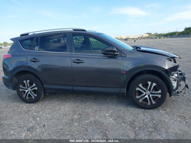 Toyota RAV4 LE 2016 JTMZFREV9GJ090395 Image 14