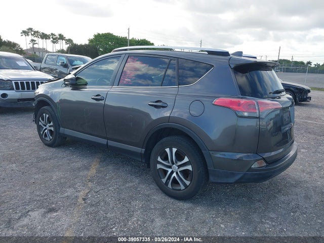 Toyota RAV4 LE 2016 JTMZFREV9GJ090395 Image 3
