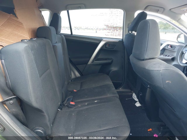 Toyota RAV4 LE 2016 JTMZFREV9GJ090395 Image 8
