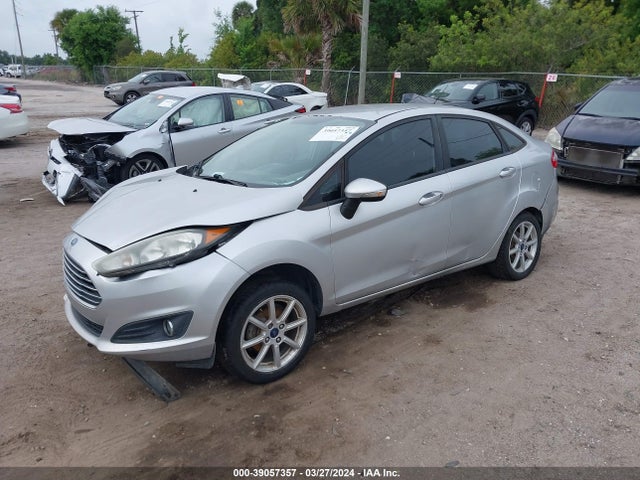 Ford FIESTA SE 2015 3FADP4BJ1FM158532 Image 2