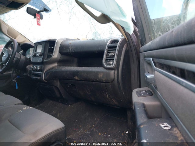 1C6SRFFT0LN165323 RAM 1500 Big Horn  4x4 5'7 Box