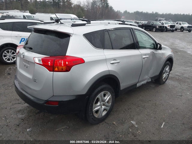 Toyota RAV4 LE 2015 2T3BFREV4FW288903 Image 4