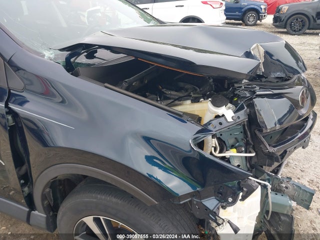 Toyota Rav4 Xle 2018 JTMWFREV8JJ740702 Image 20