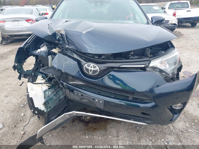 Toyota Rav4 Xle 2018 JTMWFREV8JJ740702 Image 6