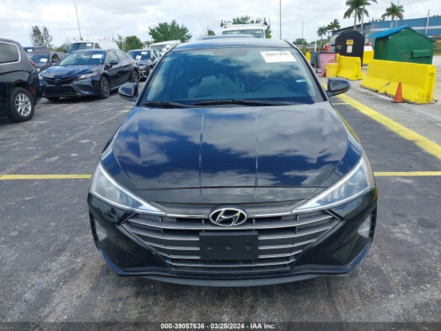 Hyundai ELANTRA SE 2019 5NPD74LF6KH438404 Image 13