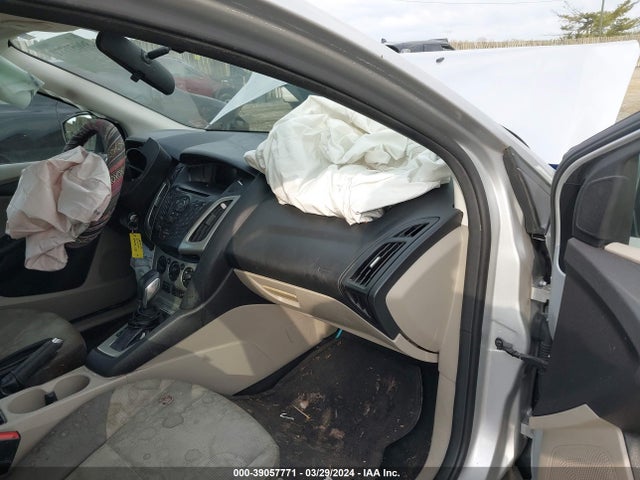 Ford FOCUS SE 2014 1FADP3F26EL216633 Image 5