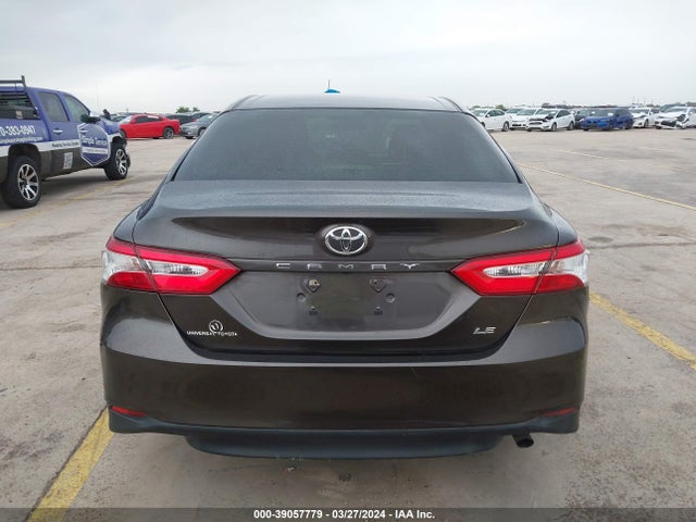 Toyota CAMRY LE 2018 JTNB11HK2J3014981 Image 16