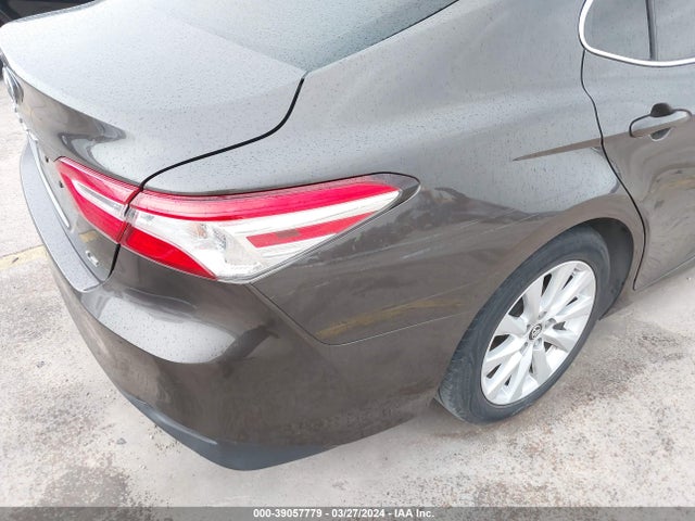 Toyota CAMRY LE 2018 JTNB11HK2J3014981 Image 19