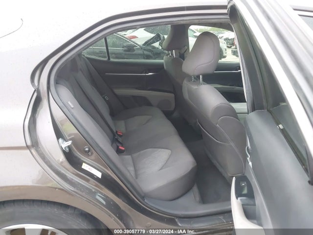 Toyota CAMRY LE 2018 JTNB11HK2J3014981 Image 8