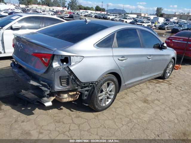 Hyundai SONATA SE 2016 5NPE24AF8GH337569 Image 4