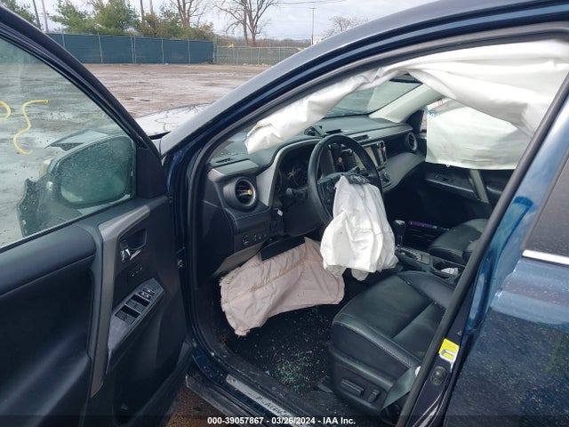 2T3DFREV6HW673875 Toyota Rav4 Platinum