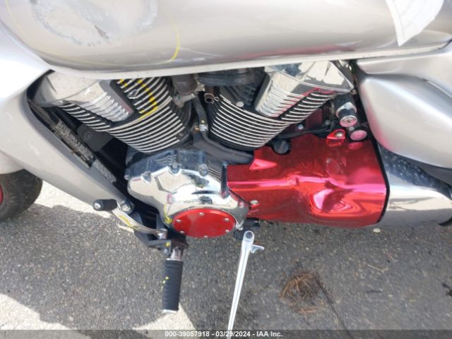 2014 SUZUKI VZR1800 JS1VY53A8E2101129 Photo 8