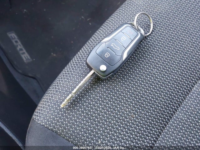 KIA FORTE LX 2018 3KPFK4A78JE263384 Image 11