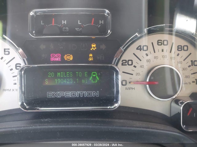 Ford Expedition Limited 2014 1FMJU1K5XEEF30182 Image 7