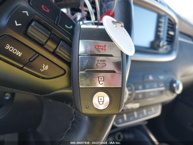 5XYPK4A56GG102675 KIA Sorento 3.3l Sxl