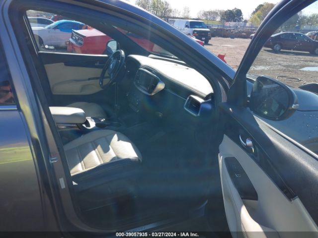 5XYPK4A56GG102675 KIA Sorento 3.3l Sxl