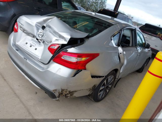 1N4AL3AP1HC137960 Nissan Altima 2.5 Sl