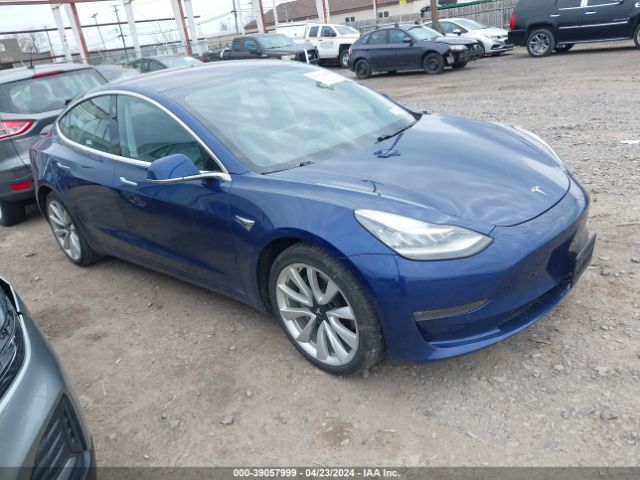 2018 Tesla Model 3 Long Range/mid Range მანქანა იყიდება აუქციონზე, vin: 5YJ3E1EA2JF042727, აუქციონის ნომერი: 39057999