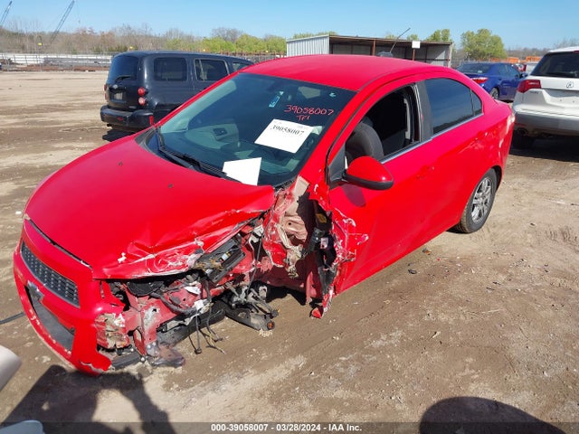 Chevrolet Sonic Lt Auto 2016 1G1JC5SH5G4164254 Image 2