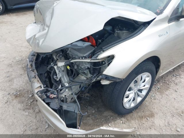 4T1BD1FK9FU154280 Toyota Camry Hybrid Le