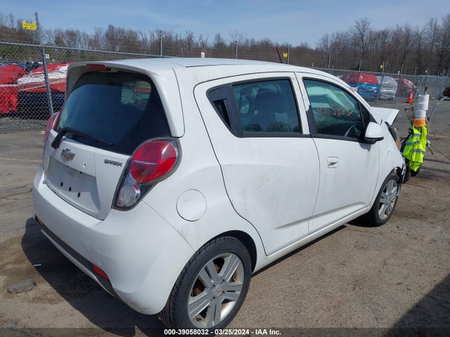 Chevrolet Spark Ls Auto 2014 KL8CB6S95EC496773 Image 4