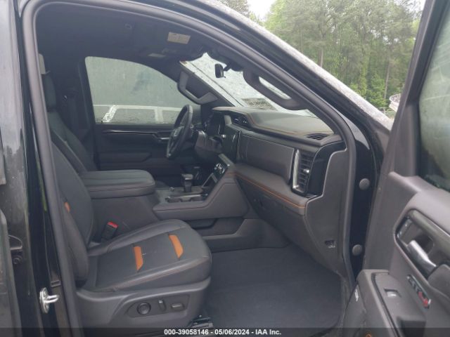 1GTUUEE82PZ207237 GMC Sierra 1500 4wd  Short Box At4