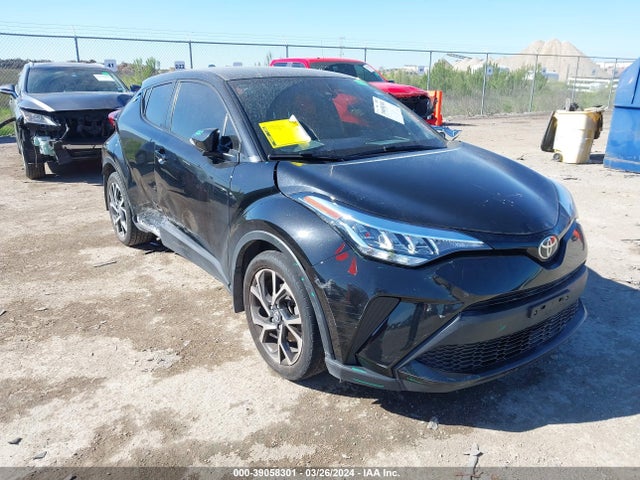 Toyota C-HR XLE 2020 JTNKHMBX9L1068181 главное изображение