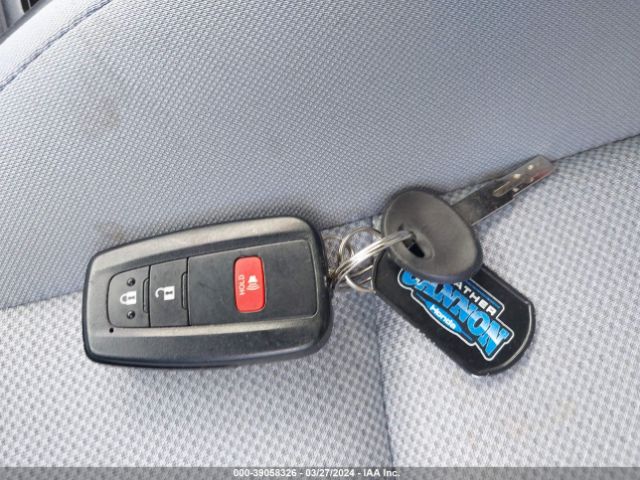 JTDKARFUXK3099934 Toyota Prius Le