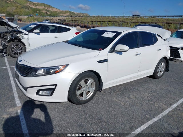 KIA Optima Lx 2015 KNAGM4A79F5665008 Image 2