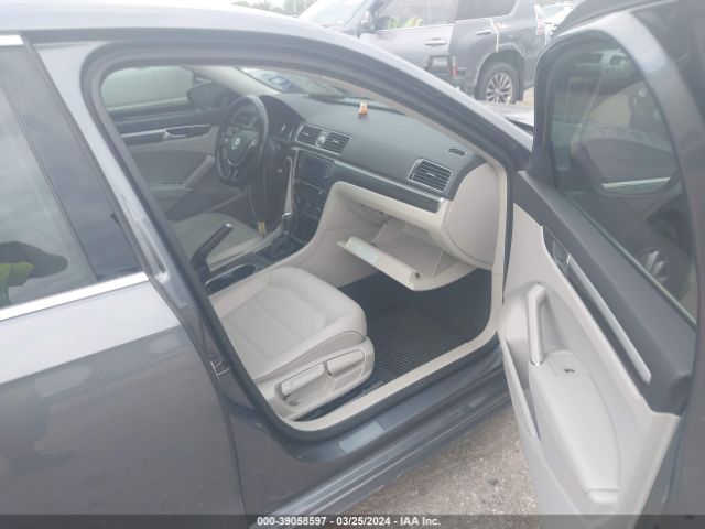 1VWBS7A34GC068795 Volkswagen Passat 1.8t Se