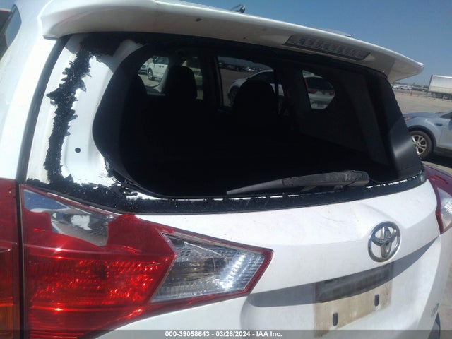 Toyota RAV4 LE 2014 JTMZFREV1EJ022606 Image 6