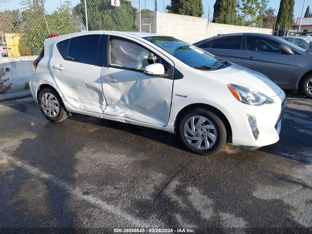 Toyota Prius C One 2015 JTDKDTB31F1577659 Image 13