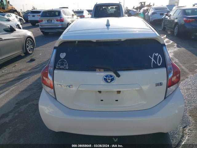 Toyota Prius C One 2015 JTDKDTB31F1577659 Image 16
