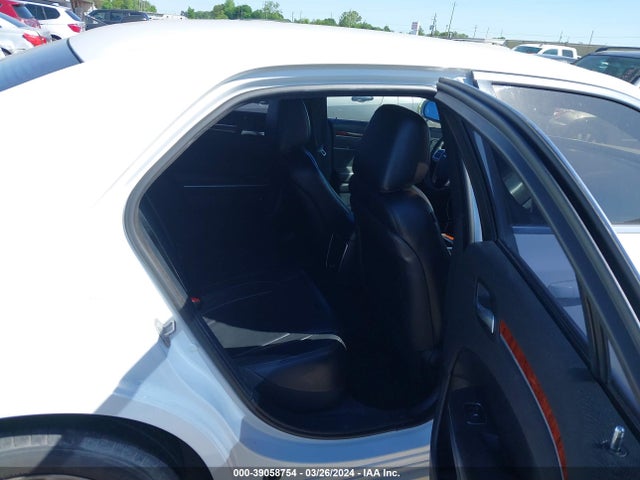 Chrysler 300 2014 2C3CCAAGXEH228956 Image 8