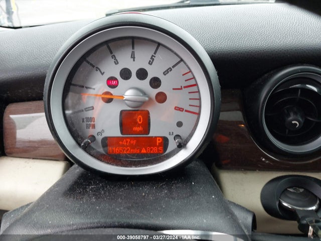 2009 MINI COOPER CLUBMAN WMWML33559TX35664 Photo 6