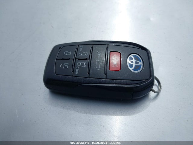 Toyota SIENNA XLE 2021 5TDYRKEC9MS026185 Image 11