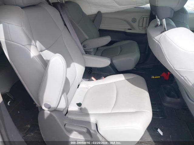 Toyota SIENNA XLE 2021 5TDYRKEC9MS026185 Image 8