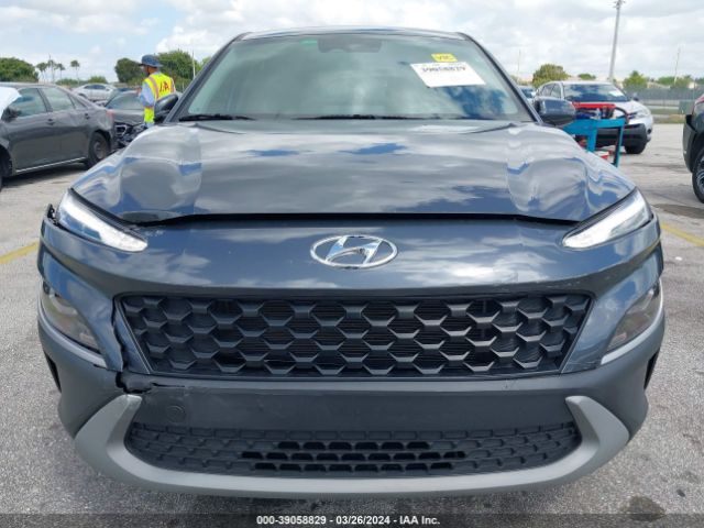 KM8K22AB1NU764207 Hyundai Kona Se