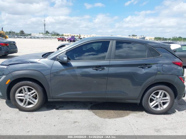 KM8K22AB1NU764207 Hyundai Kona Se