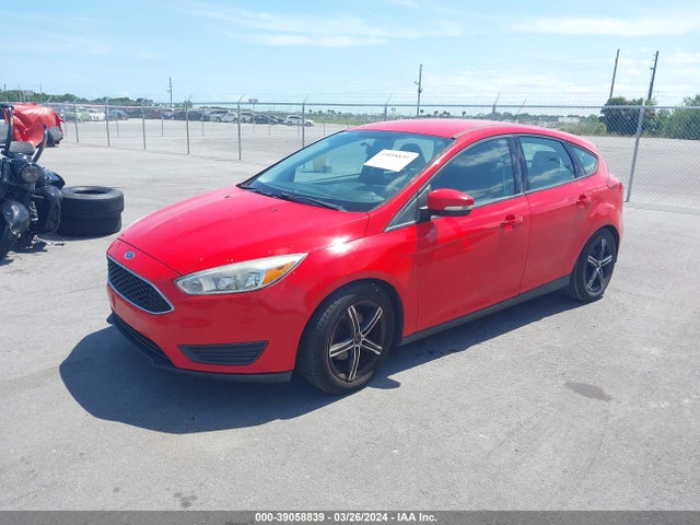 Ford FOCUS SE 2016 1FADP3K29GL339142 Image 2