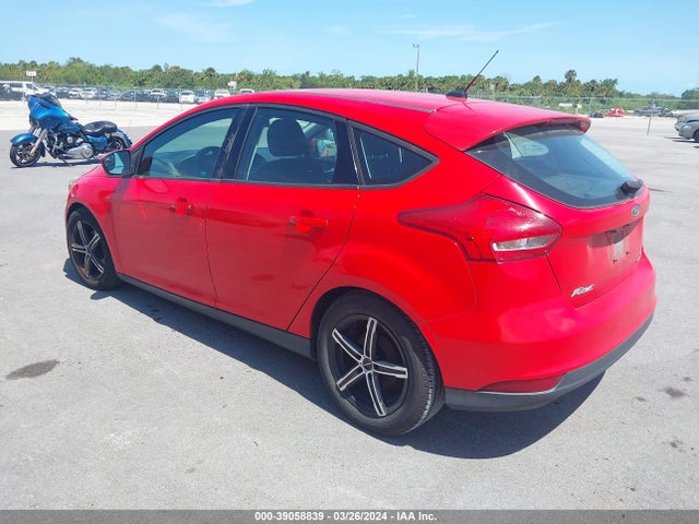 Ford FOCUS SE 2016 1FADP3K29GL339142 Image 3