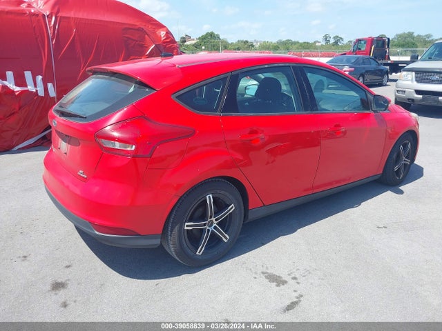 Ford FOCUS SE 2016 1FADP3K29GL339142 Image 4