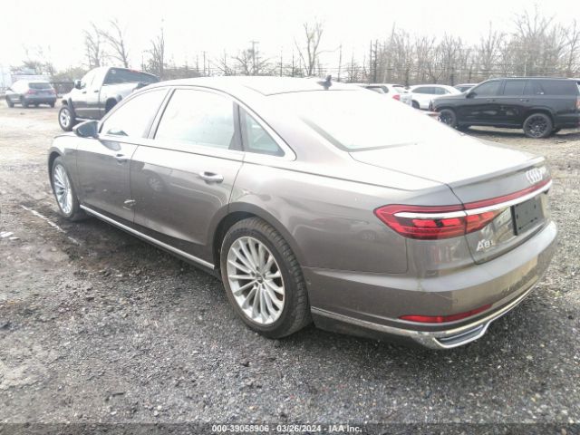 2020 AUDI A8 L WAU8EAF88LN004759 Photo 2